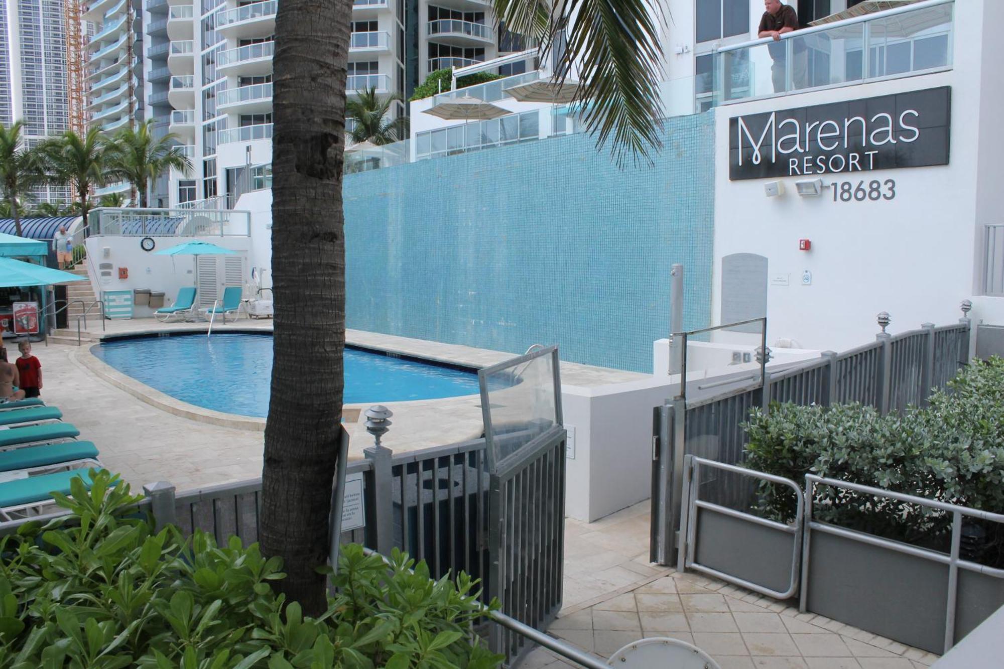 Marenas Beach Resort ซันนีไอลส์บีช ภายนอก รูปภาพ